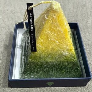 Lemongrass & Sage Scented Pyramid Candle